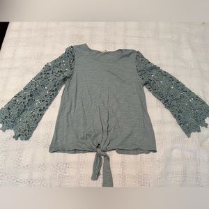 Entro crochet sleeve top with tie detail